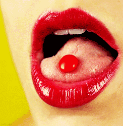 Gif animé bouche bonbon